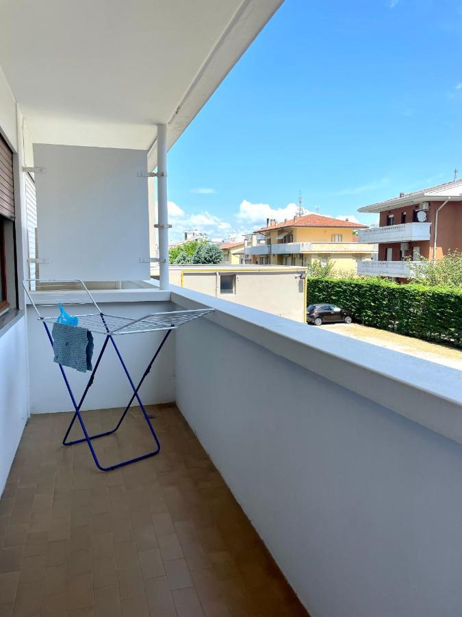 Condominio Centrale 104 Lignano Sabbiadoro Kültér fotó